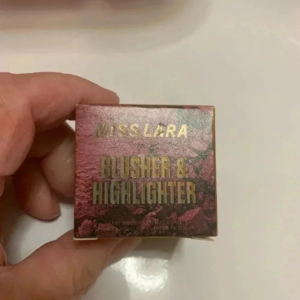 Blush and Highlighter Pallet